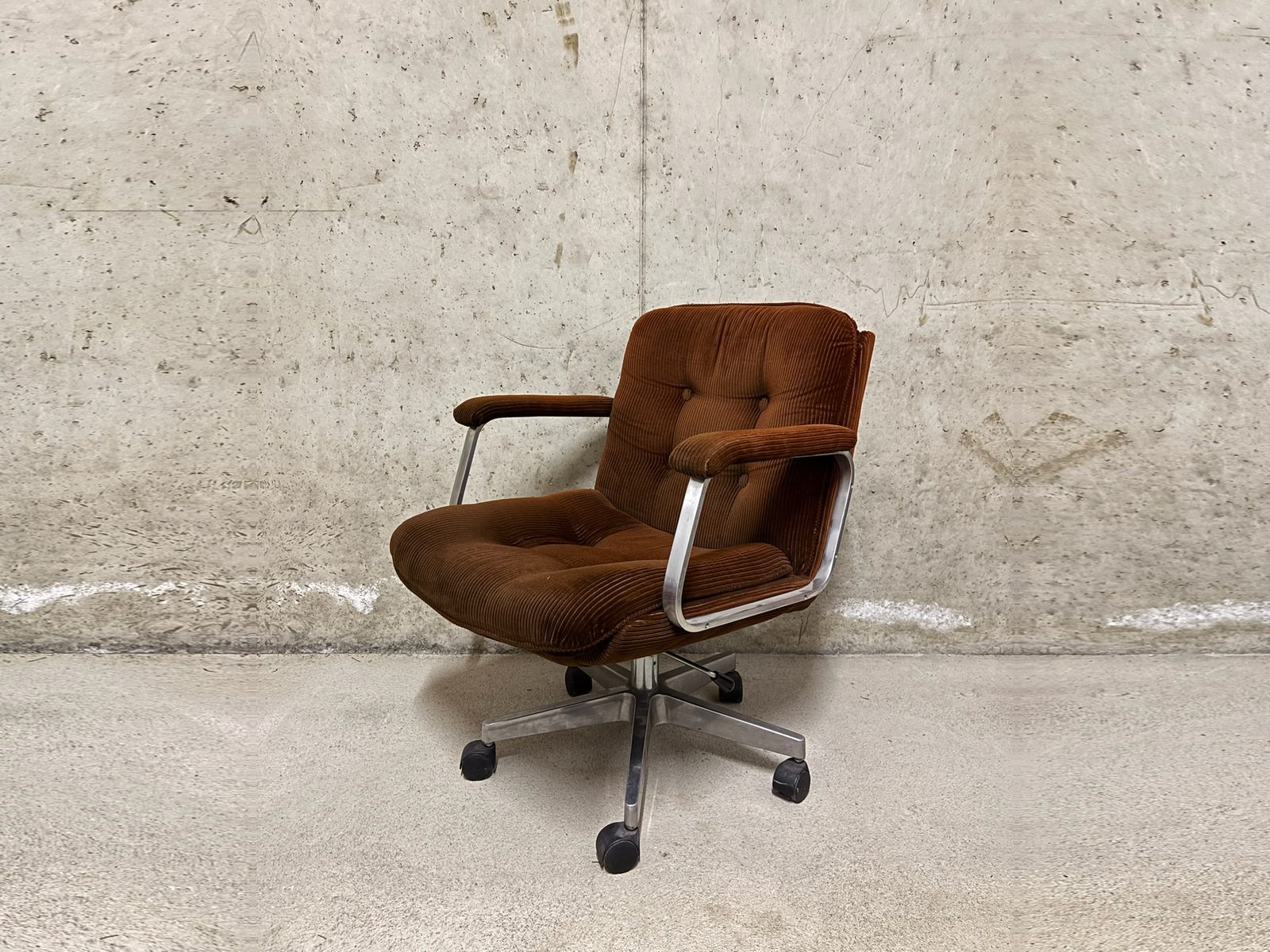 Velvet Chair